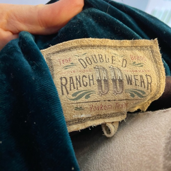 Double D Ranchwear - Picture 4 of 14